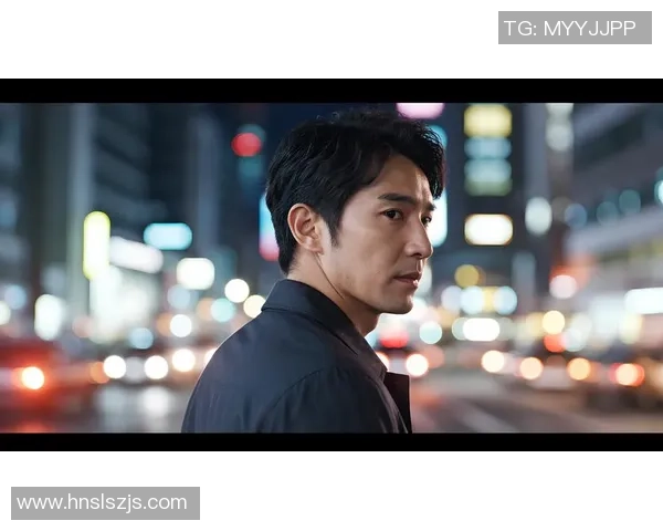 头戴面具的足球明星们如何在赛场上展现独特风采与个性魅力