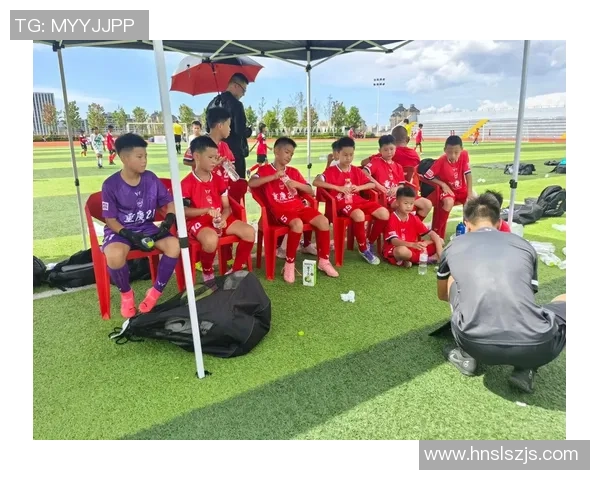 在乱斗足球之星的世界中体验激情四射的竞技乐趣与团队合作的魅力 在乱斗足球之星的世界中体验激情四射的竞技乐趣与团队合作的魅力