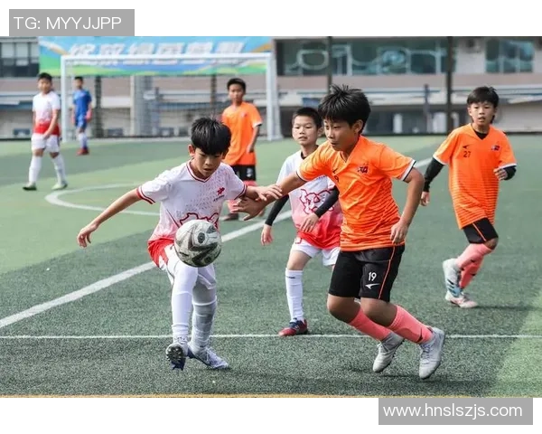 科牌足球引领新潮流助力青少年成长与竞技水平提升