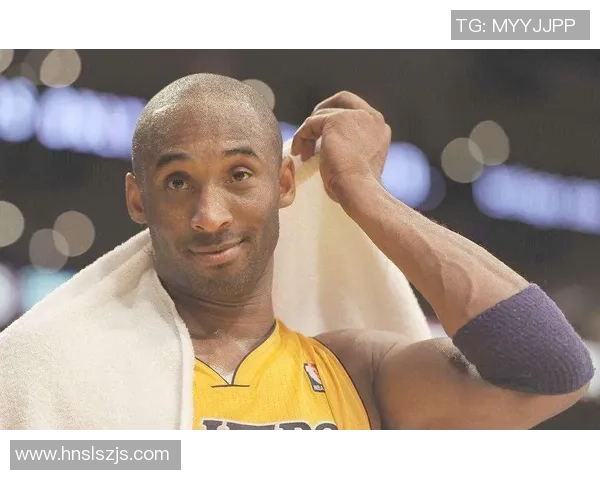 足球大威的传奇之路：从青涩少年到世界顶级球星的成长历程