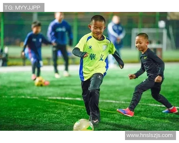 足球踢腿舞的魅力探秘与技巧分享让你在球场上舞动自如